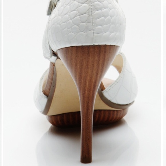 Sold-Max Studio White Croc Leather Platform Ankle Strap - Picture 4 of 8